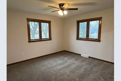 703 S 3rd Street, Ellendale, MN 56026 - Photo 21