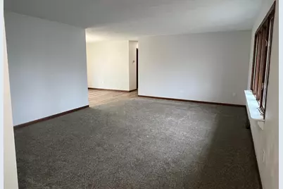 703 S 3rd Street, Ellendale, MN 56026 - Photo 5