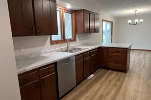 703 S 3rd St, Ellendale, MN 56026 - Photo 9