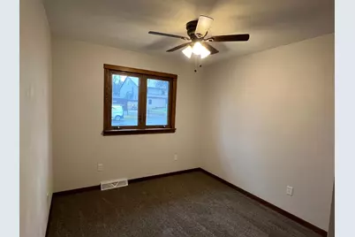 703 S 3rd Street, Ellendale, MN 56026 - Photo 19