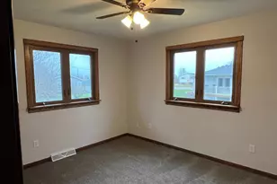 703 S 3rd St, Ellendale, MN 56026 - Photo 23