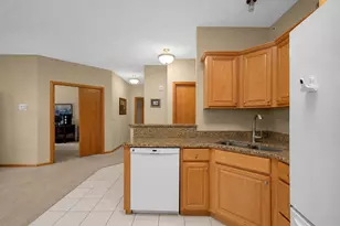5985 Rowland Rd, Minnetonka, MN 55343 - Photo 5