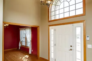 2827 Oakview Dr NE, Rochester, MN 55906 - Photo 7