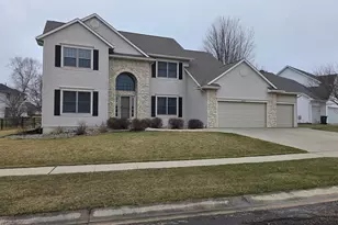 2827 Oakview Dr NE, Rochester, MN 55906 - Photo 1