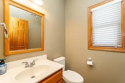 2827 Oakview Drive NE, Rochester, MN 55906 - Photo 19