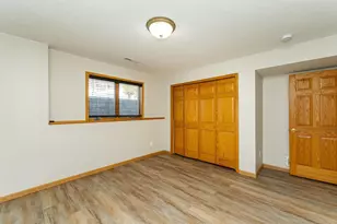 2827 Oakview Dr NE, Rochester, MN 55906 - Photo 35