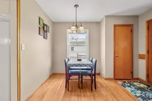 8206 Aldrich Ave S, Bloomington, MN 55420 - Photo 3