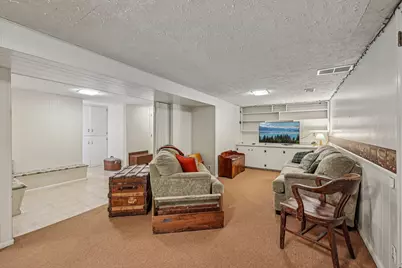 2639 Cedar Crest Road E, Minnetonka, MN 55305 - Photo 33