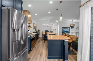 207 Galtier Pl, Shoreview, MN 55126 - Photo 11