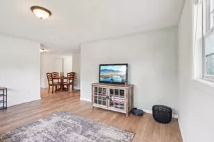 1524 Arlington Ave E, Saint Paul, MN 55106 - Photo 3