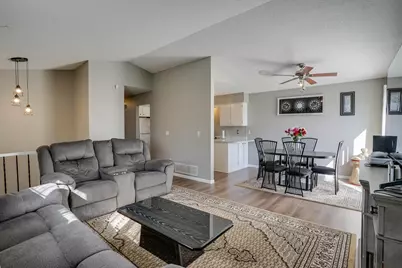 15865 Griffon Path, Apple Valley, MN 55124 - Photo 5