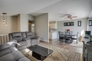15865 Griffon Path, Apple Valley, MN 55124 - Photo 5