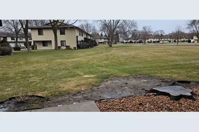 8781 Maplebrook Parkway N, Brooklyn Park, MN 55445 - Photo 15