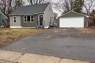 21 Inner Dr, Circle Pines, MN 55014 - Photo 1