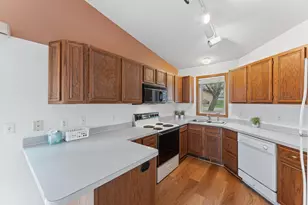 2136 49th Way E, Inver Grove Heights, MN 55077 - Photo 9