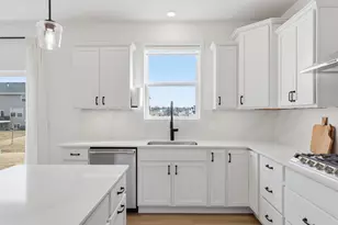 748 Longmeadow Ln, Waconia, MN 55387 - Photo 7