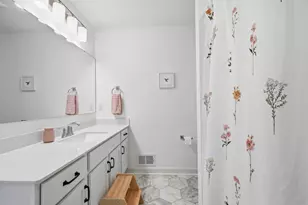 748 Longmeadow Ln, Waconia, MN 55387 - Photo 19