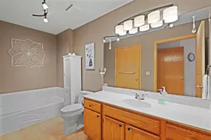 9949 Tamarack Cove, Woodbury, MN 55125 - Photo 17