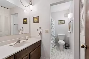10531 Cedar Lake Rd, Minnetonka, MN 55305 - Photo 17