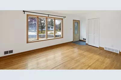 303 Roma Avenue, Roseville, MN 55113 - Photo 3