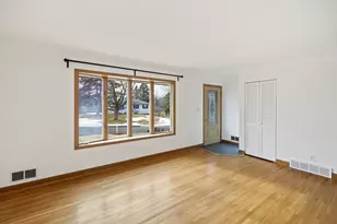 303 Roma Ave, Roseville, MN 55113 - Photo 3