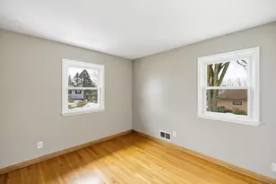 303 Roma Ave, Roseville, MN 55113 - Photo 15