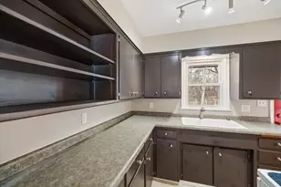 303 Roma Ave, Roseville, MN 55113 - Photo 11