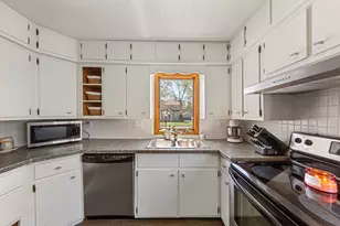 708 13th Ave SW, Austin, MN 55912 - Photo 11