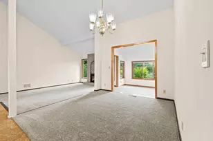 10302 Toledo Cir, Bloomington, MN 55437 - Photo 7