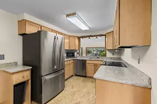 10302 Toledo Cir, Bloomington, MN 55437 - Photo 13