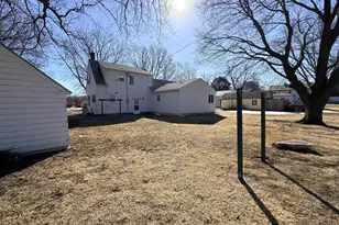 721 7th St, Walnut Grove, MN 56180 - Photo 5