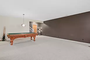2710 Red Splendor Cir E, Maplewood, MN 55119 - Photo 33