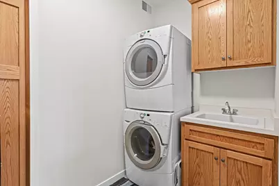 2710 Red Splendor Circle E, Maplewood, MN 55119 - Photo 27