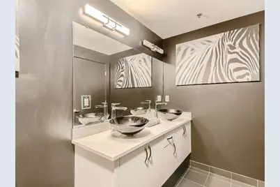 1240 S 2nd Street #1023, Minneapolis, MN 55415 - Photo 9