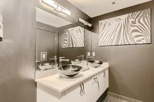 1240 S 2nd St, Minneapolis, MN 55415 - Photo 9