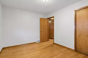 2637 5th Ave E, North Saint Paul, MN 55109 - Photo 17