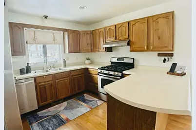 2648 3rd Avenue E, North Saint Paul, MN 55109 - Photo 7