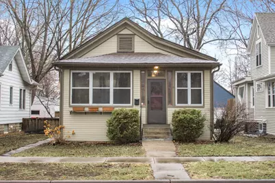 828 Armstrong Avenue, Saint Paul, MN 55102 - Photo 1