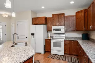 11623 Alpine Dr, Monticello, MN 55362 - Photo 7