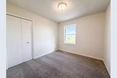 9429 Harkness Avenue S, Cottage Grove, MN 55016 - Photo 11