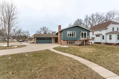 417 E Division Street, Elbow Lake, MN 56531 - Photo 1