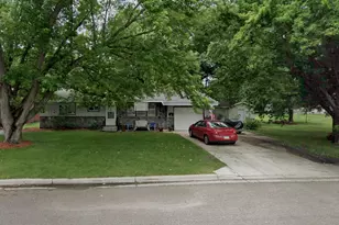 512 Sunrise Ave, Paynesville, MN 56362 - Photo 1