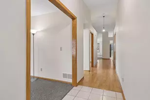 760 Garceau Ln, Vadnais Heights, MN 55127 - Photo 5