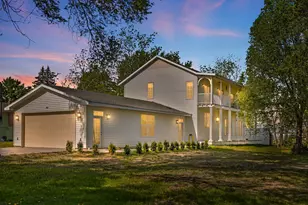 305 1st St NE, Morristown, MN 55052 - Photo 1