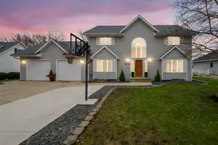 3819 Cedar Creek Ct, Fairmont, MN 56031 - Photo 1