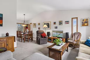 355 Parkview Ln S, Maplewood, MN 55119 - Photo 7