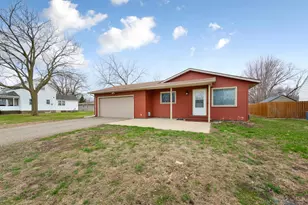 205 2nd St SW, Medford, MN 55049 - Photo 3