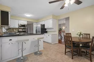 7808 Shingle Creek Dr, Brooklyn Park, MN 55443 - Photo 5