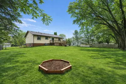 7808 Shingle Creek Drive, Brooklyn Park, MN 55443 - Photo 17