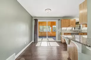 7611 Laredo Dr, Chanhassen, MN 55317 - Photo 9